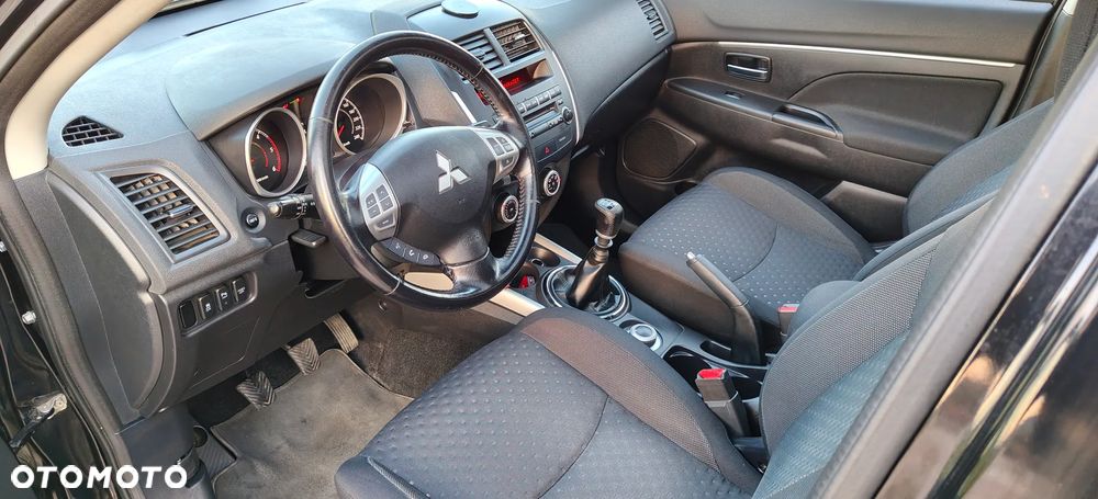 Mitsubishi ASX 1.8 DID Invite 4WD AS&G - 12