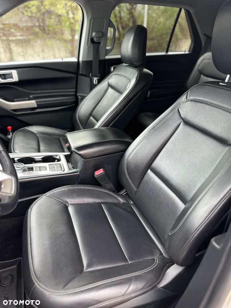 Ford Explorer - 8