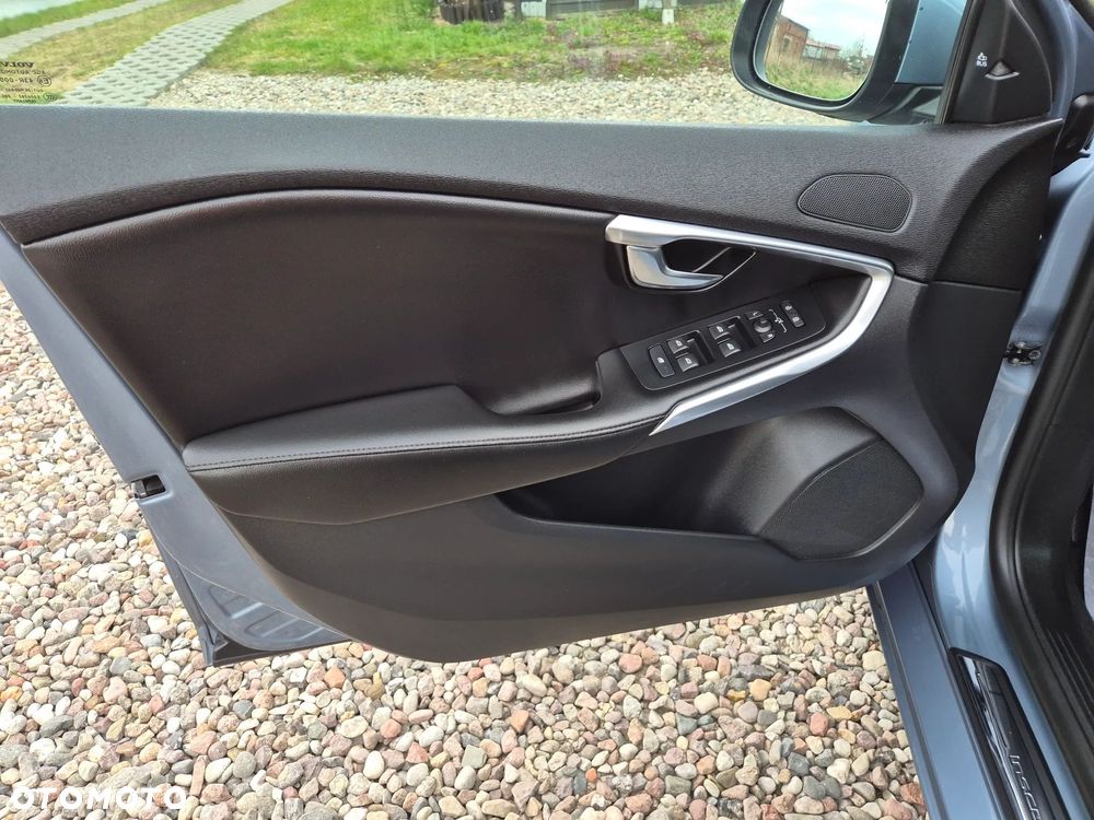 Volvo V40 D3 Geartronic Inscription - 17
