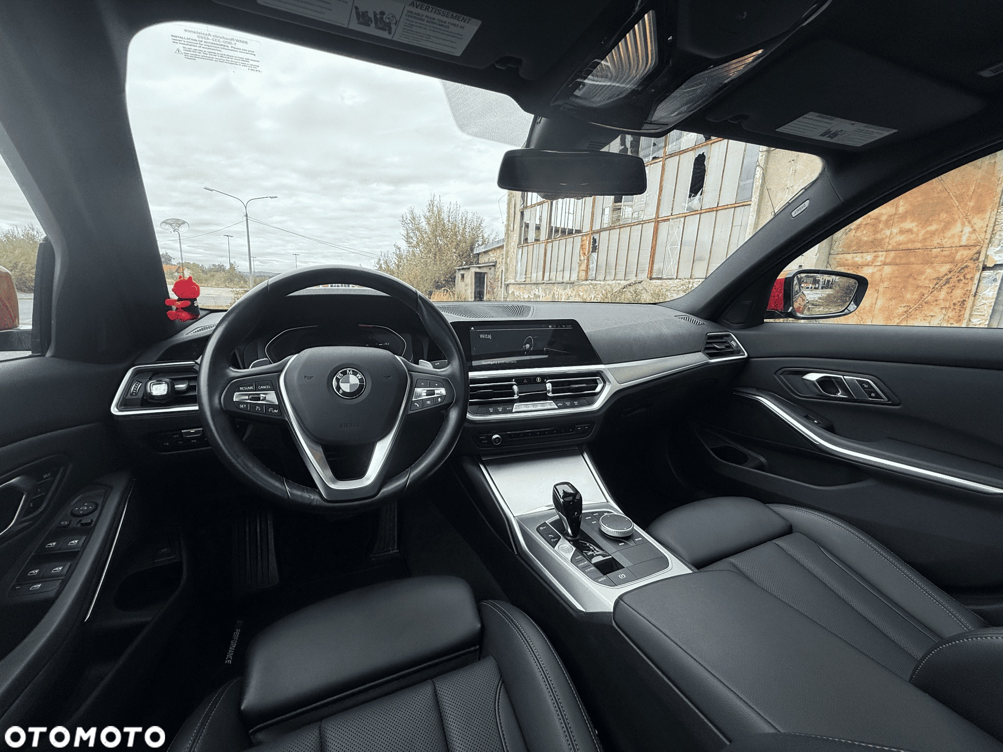 BMW Seria 3 330i Sport Line - 24