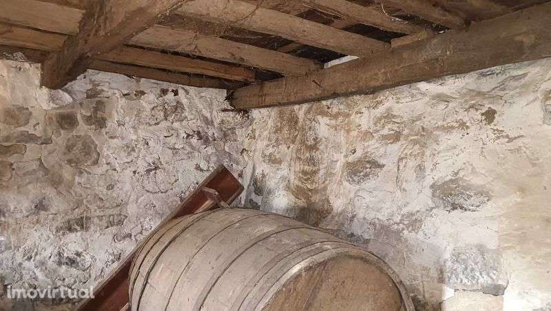 Casa de habitação para restaurar - Grande imagem: 4/12