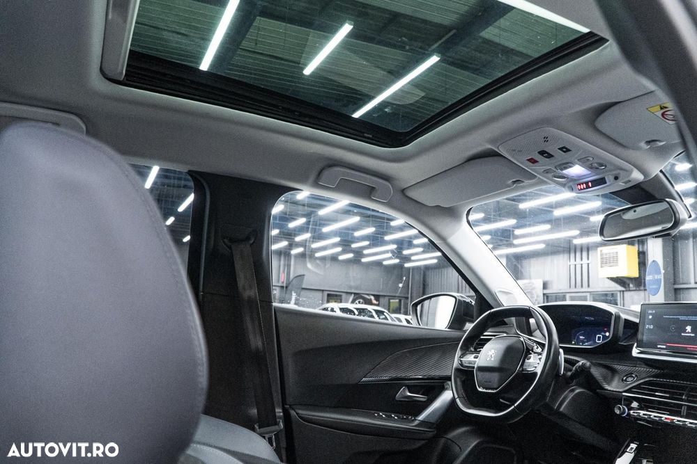 Peugeot 2008 1.2 PureTech EAT8 STT Allure Pack - 4