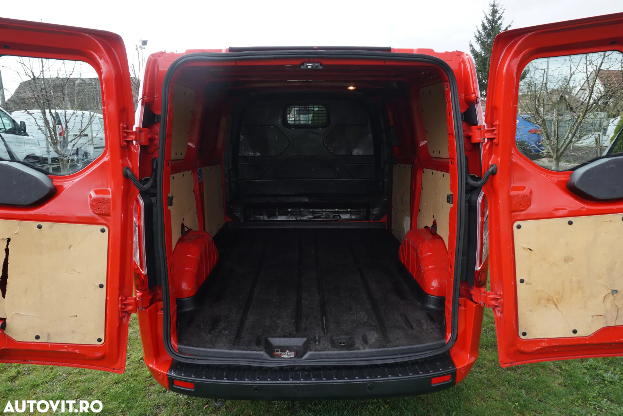 Ford Transit Custom - 13