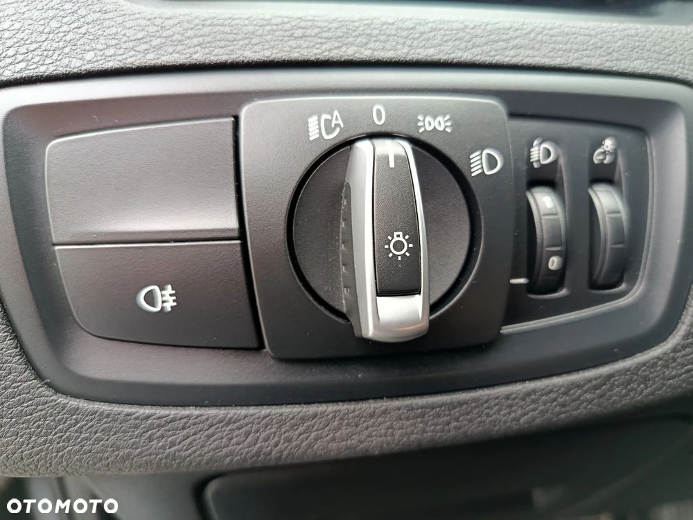 BMW X1 sDrive18i GPF Sport Line - 20