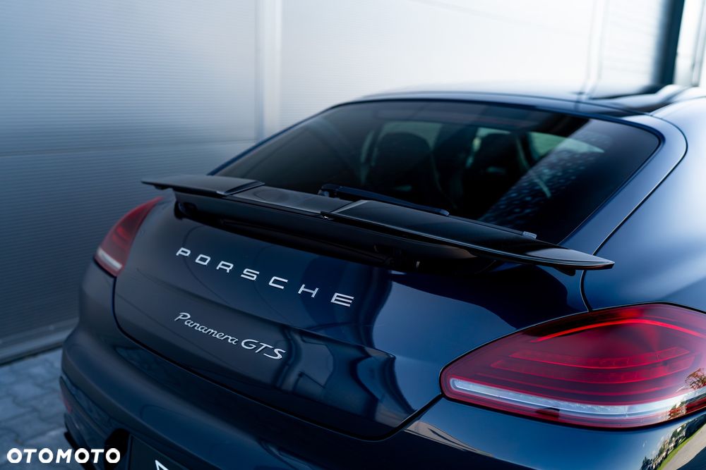 Porsche Panamera GTS PDK - 9