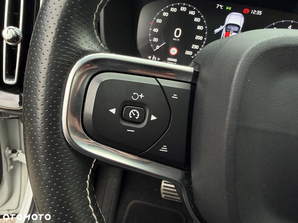 Volvo XC 40 T5 AWD Geartronic R-Design - 25