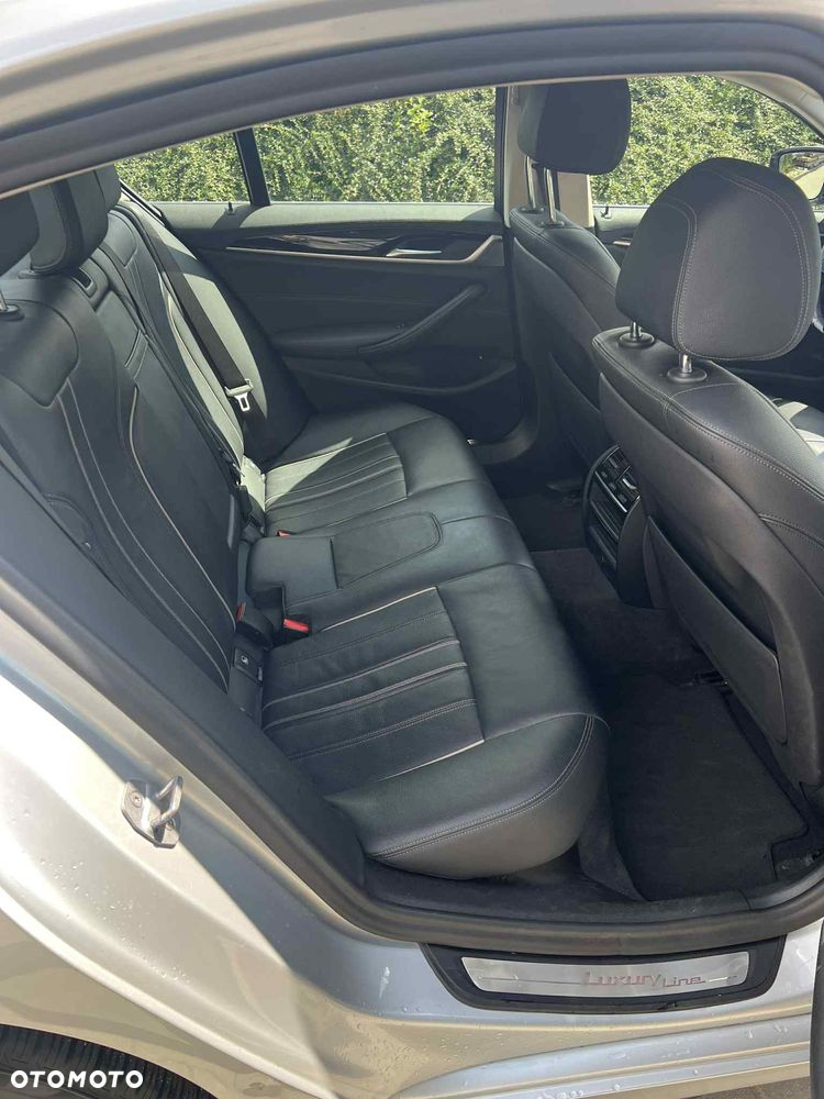 BMW Seria 5 520i GPF Luxury Line - 13