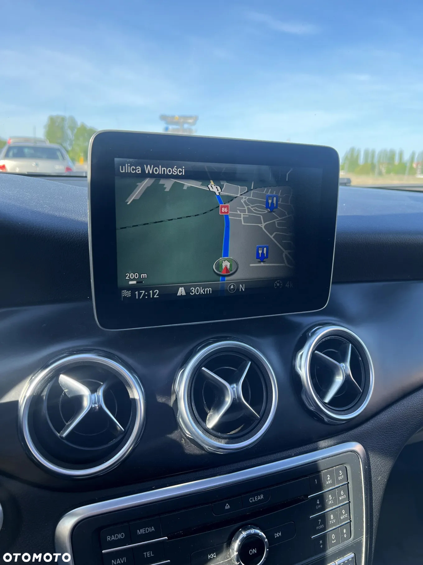 Mercedes-Benz GLA 250 4Matic 7G-DCT UrbanStyle Edition - 22