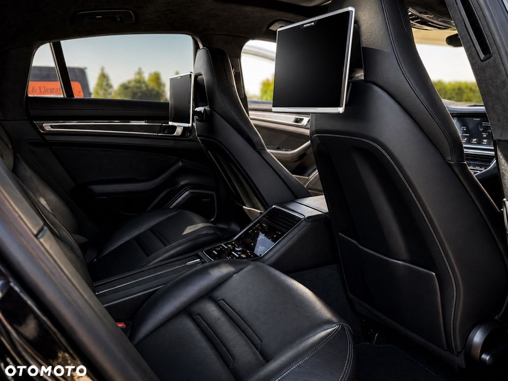 Porsche Panamera Turbo - 25