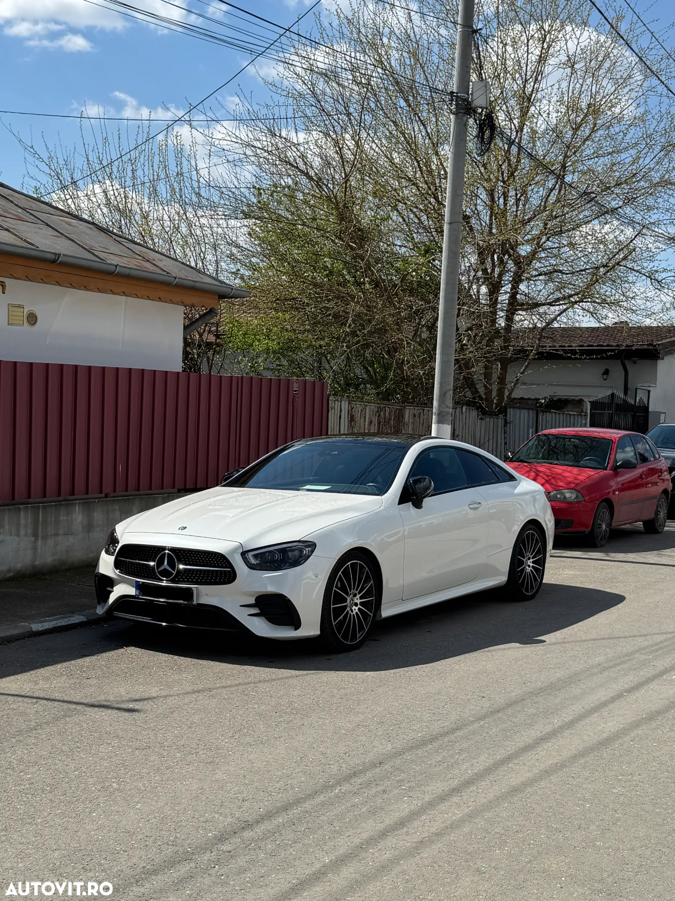 Mercedes-Benz E 220 d Coupe Aut. - 2