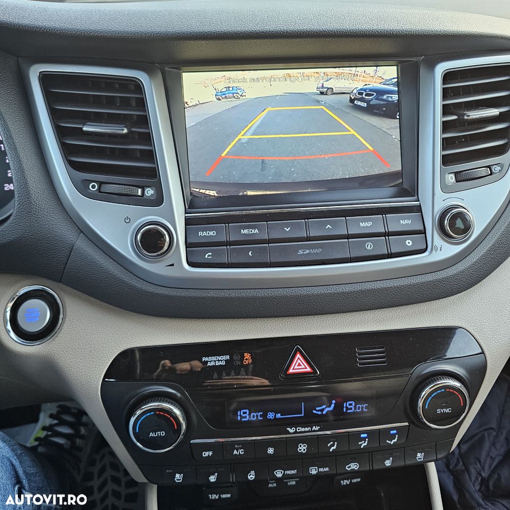 Hyundai Tucson 2.0 CRDI 4WD Automatik Premium - 16