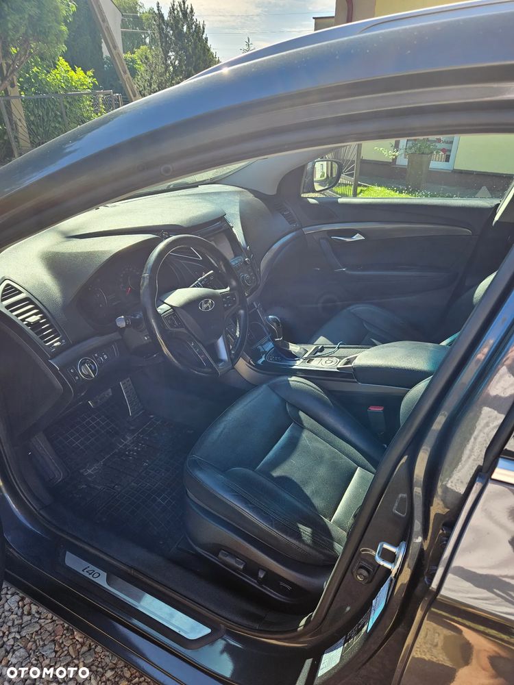 Hyundai i40 Kombi 1.7 CRDi DCT Premium - 3