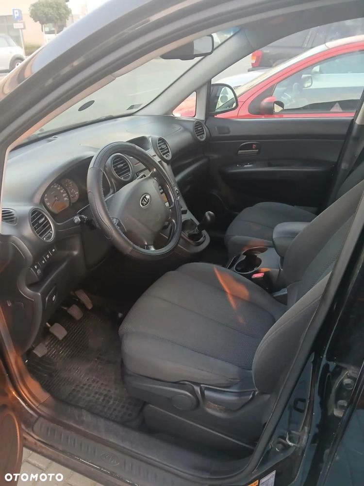 Kia Carens 2.0 CVVT Spirit - 5