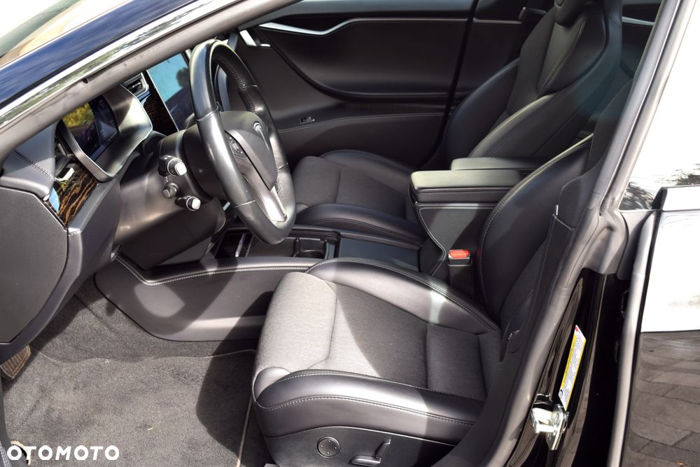Tesla Model S - 14