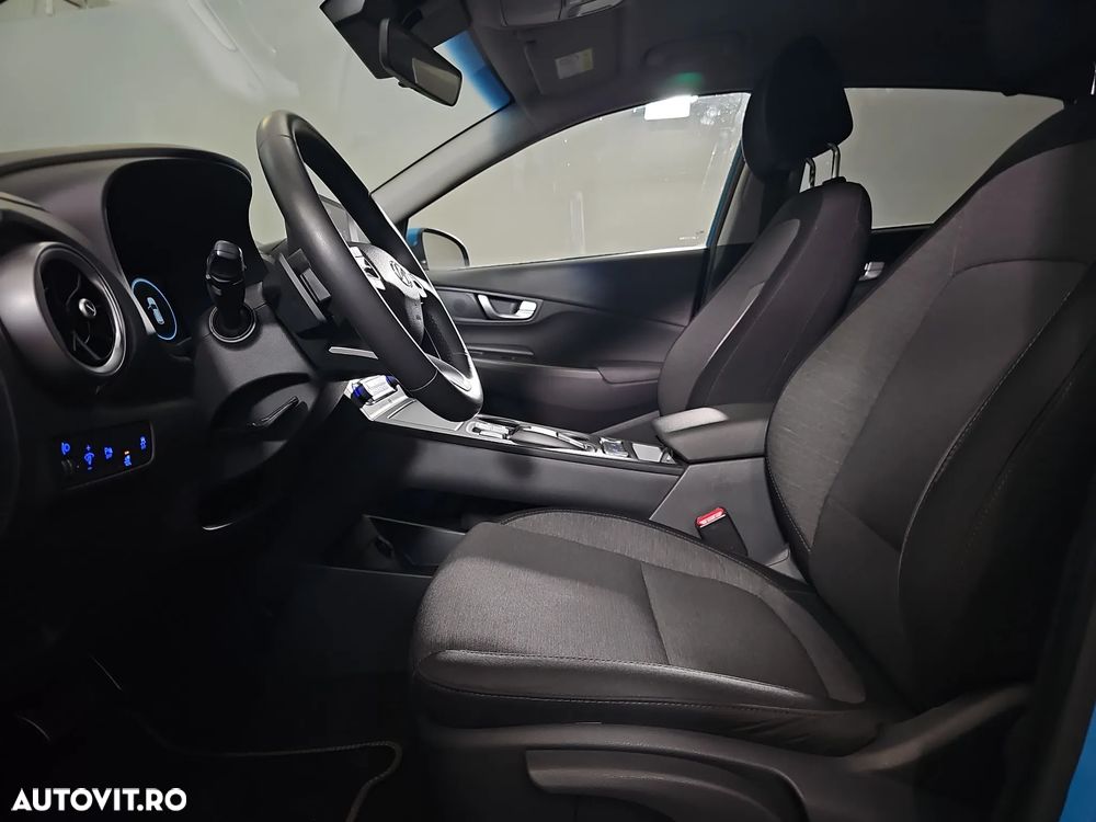 Hyundai KONA - 21