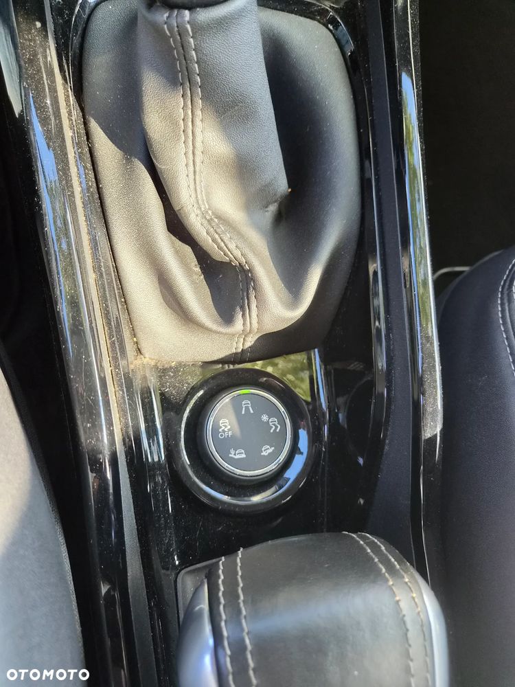 Peugeot 2008 BlueHDi FAP 120 STOP & START Allure - 18