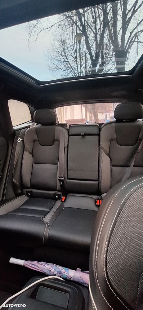 Volvo XC 60 T6 AWD Recharge Geartronic RDesign Expression - 20