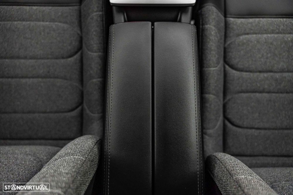 Citroën C5 X 1.6 Hybrid Plus e-EAT8 - 12