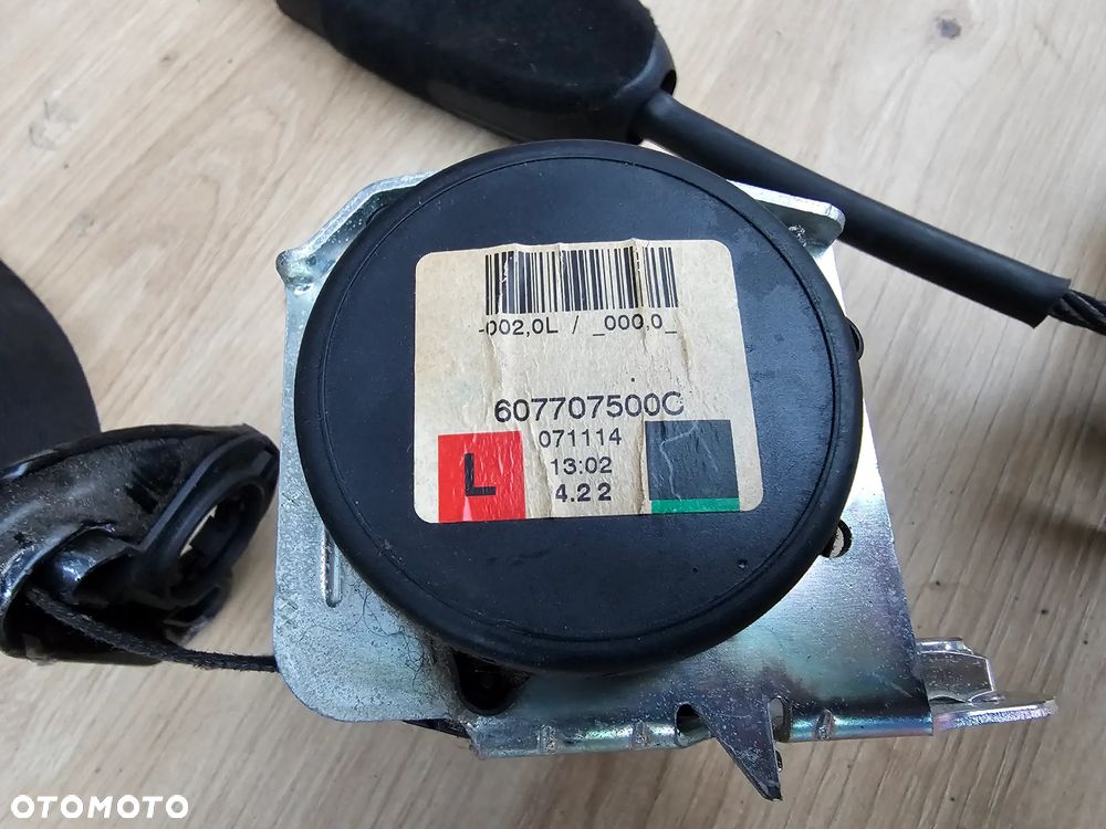 PASY DOPINACZE NAPINACZE PRZÓD OPEL CORSA D KOMPLET DWIE KOŚCI 13225285 13225286 - 9