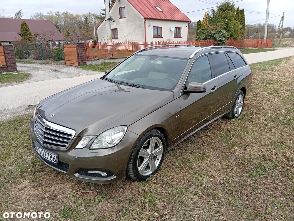 Mercedes-Benz Klasa E 300 CDI DPF BlueEFFICIENCY 7G-TRONIC Avantgarde - 1