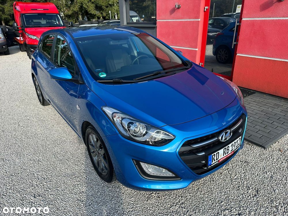 Hyundai i30 1.4 BlueDrive Classic + - 16