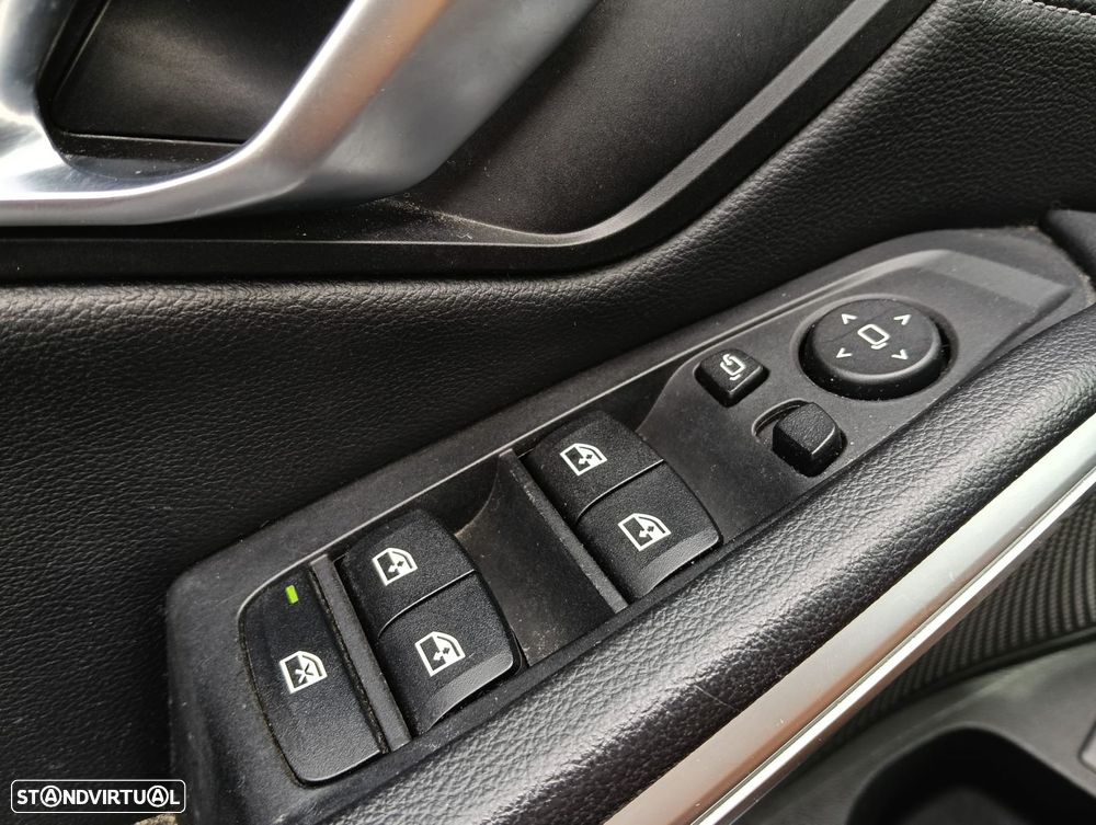 BMW 318 d Touring Auto - 19