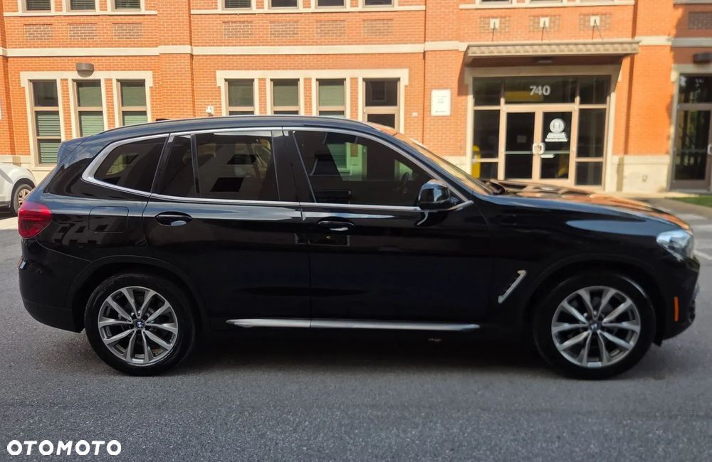 BMW X3 xDrive30i Luxury Line - 3