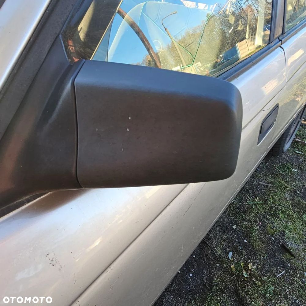 Opel Astra Classic F 1,4 B  (Z489) pojazd na części: maska, zderzak, drzwi, szyby, lusterka, chłodnica - 24