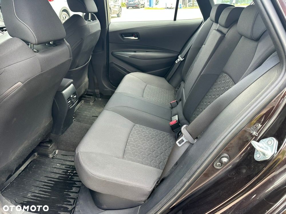 Toyota Corolla - 12