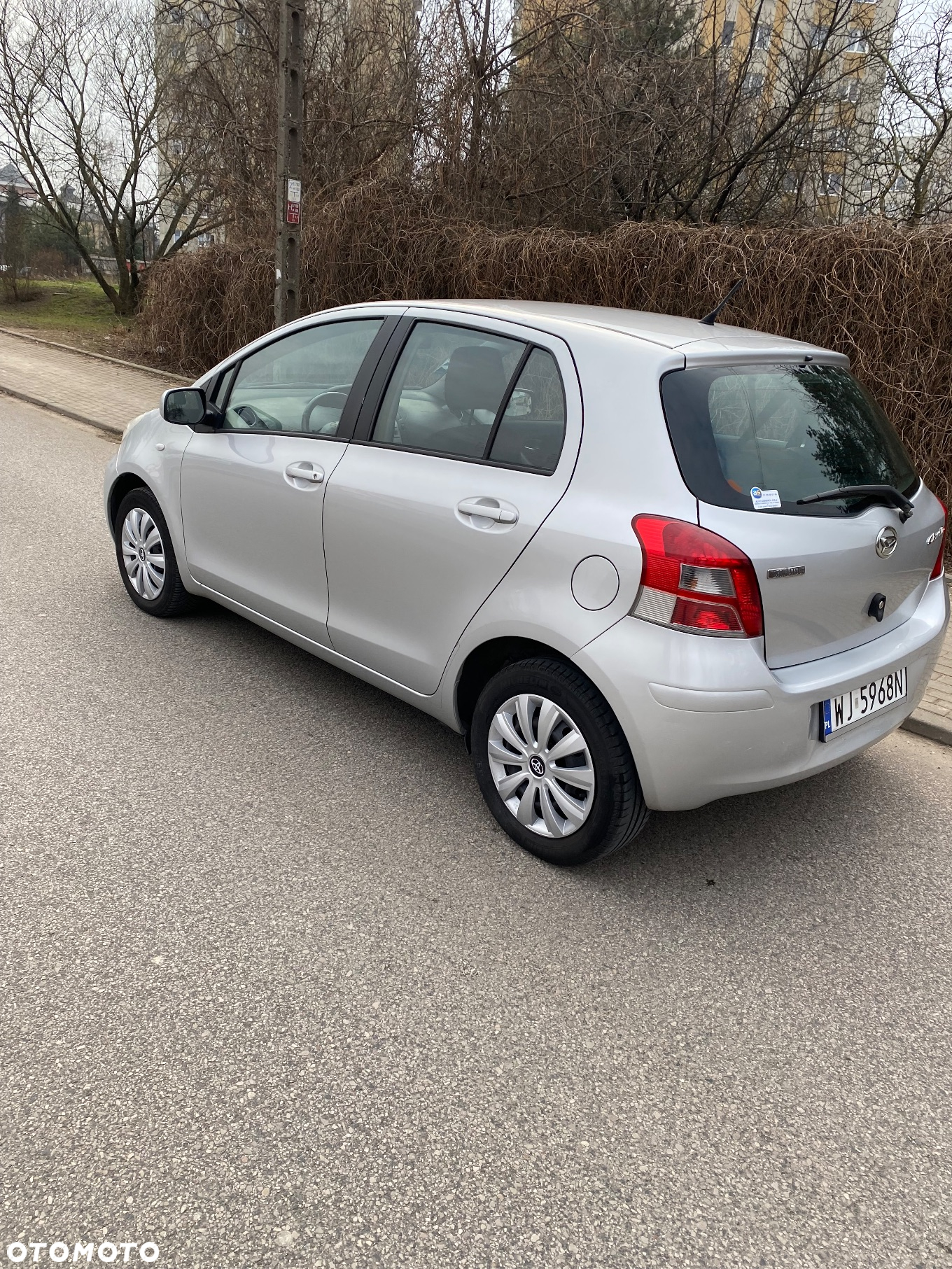 Daihatsu Charade Standard - 10