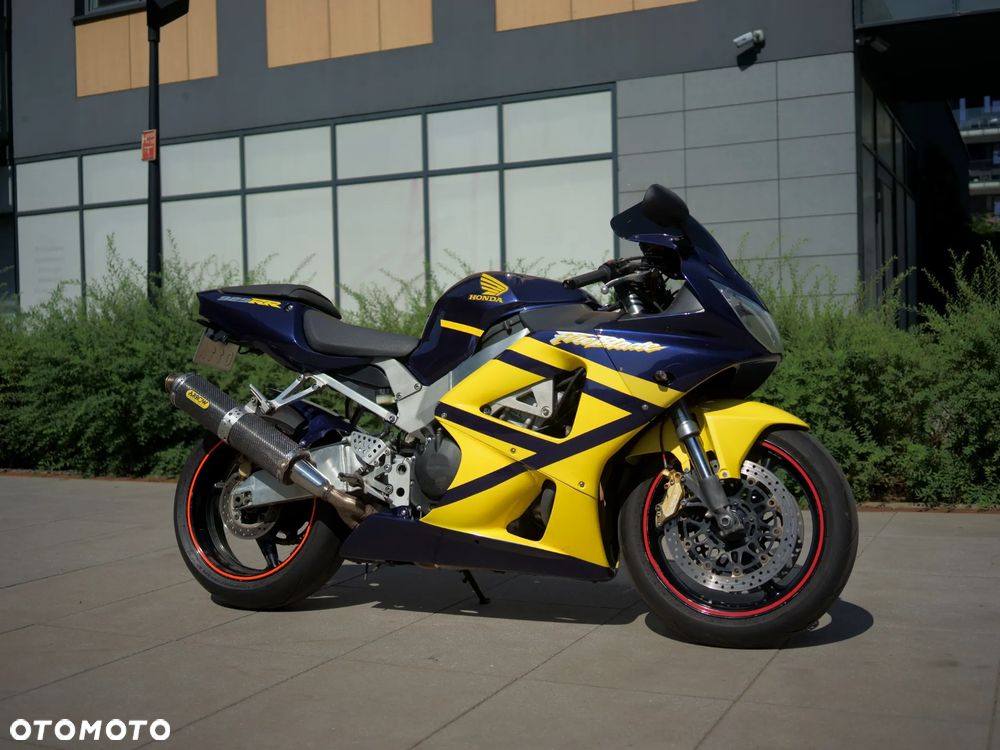 Honda CBR - 3