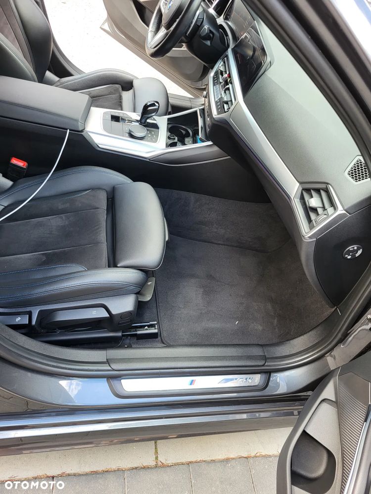 BMW Seria 3 320d M Sport - 15