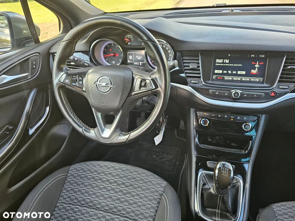 Opel Astra 1.4 Turbo 120 Jahre - 13