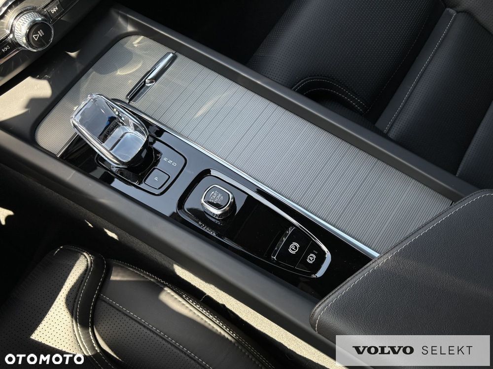 Volvo XC 60 - 24