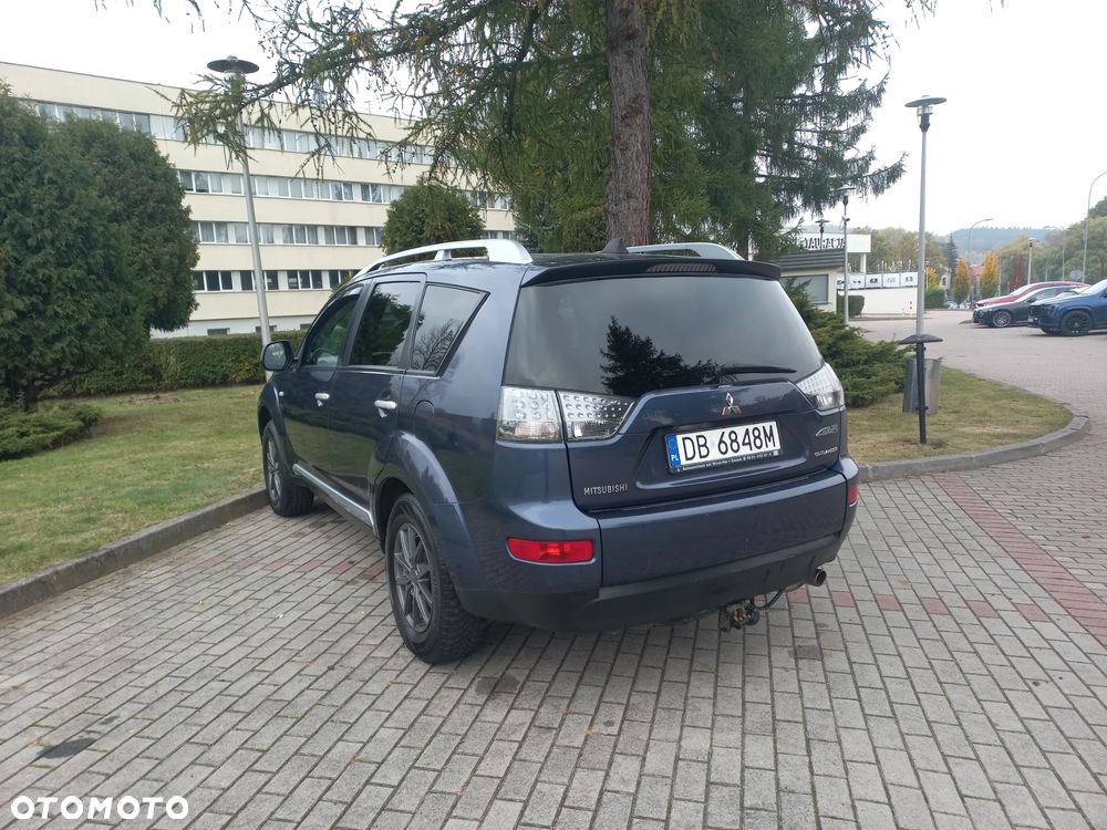 Mitsubishi Outlander - 6