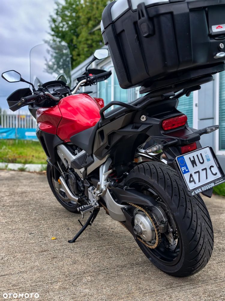 Honda VFR - 8