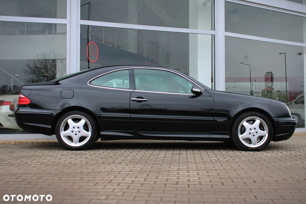 Mercedes-Benz CLK - 6