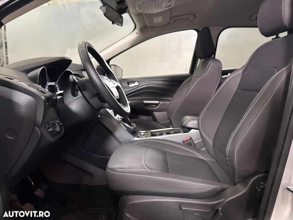 Ford Kuga - 21