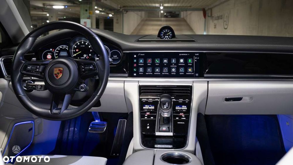 Porsche Panamera 4 E-Hybrid Platinum Edition - 8