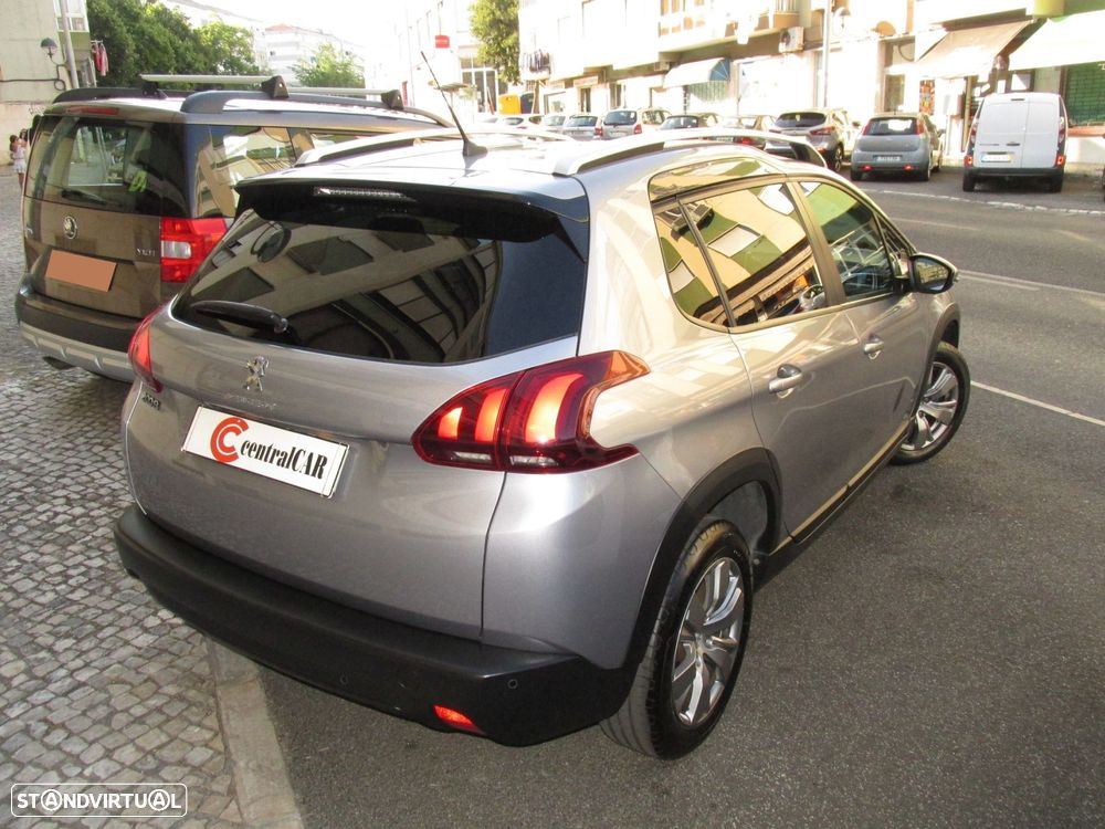Peugeot 2008 1.2 PureTech Signature - 54