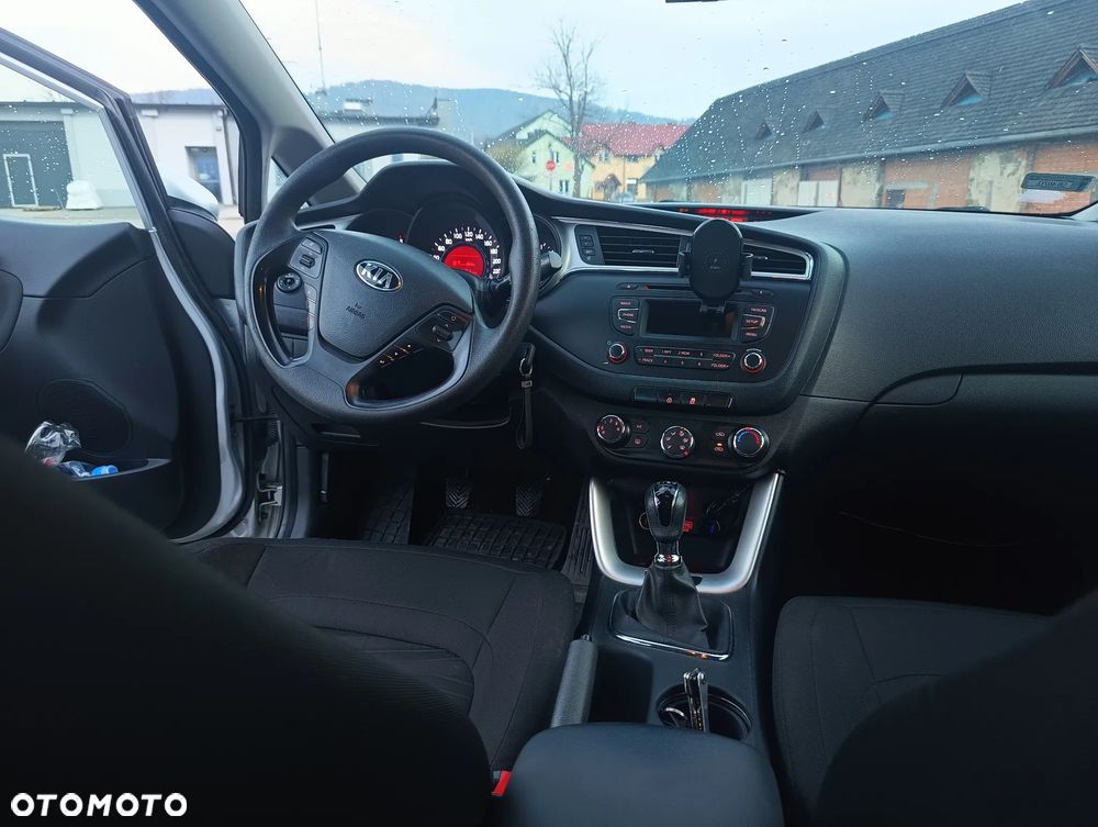 Kia Ceed - 5
