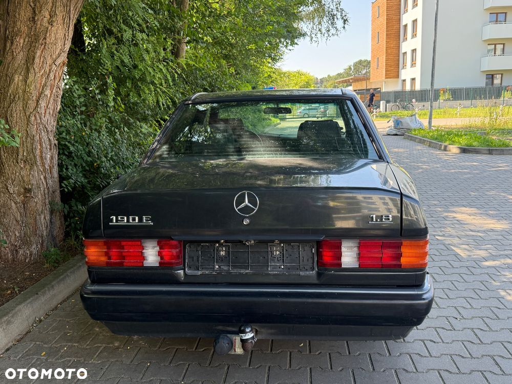 Mercedes-Benz W201 (190) - 4