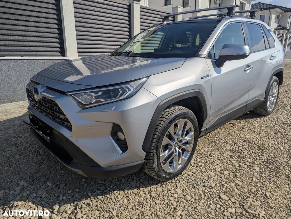 Toyota RAV4 - 1