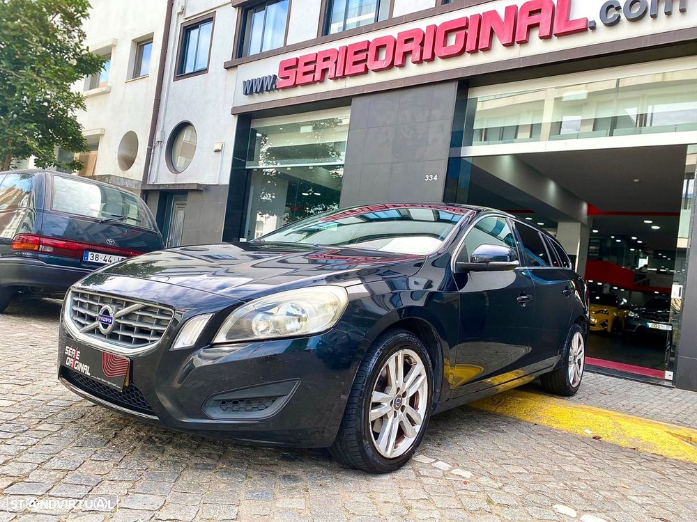 Volvo V60 1.6 D2 Drive Momentum Start/Stop - 1