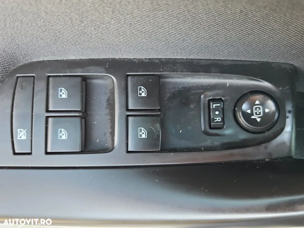 Opel Astra 1.6 D Start/Stop Automatik Business - 32