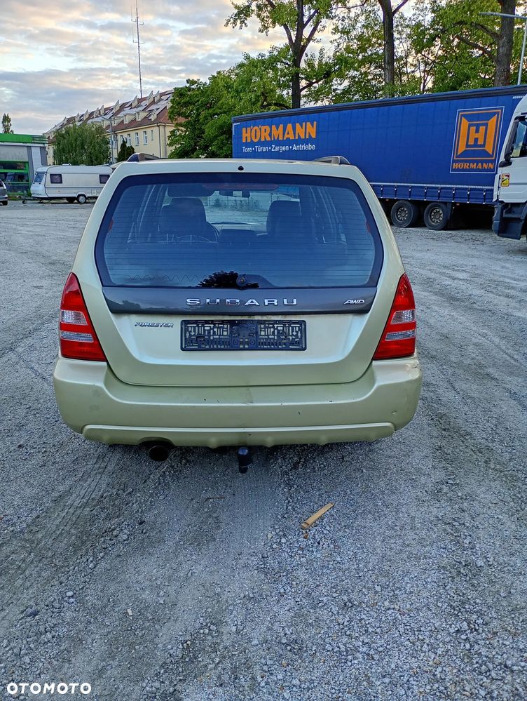 Subaru Forester 2.0X Turbo - 6