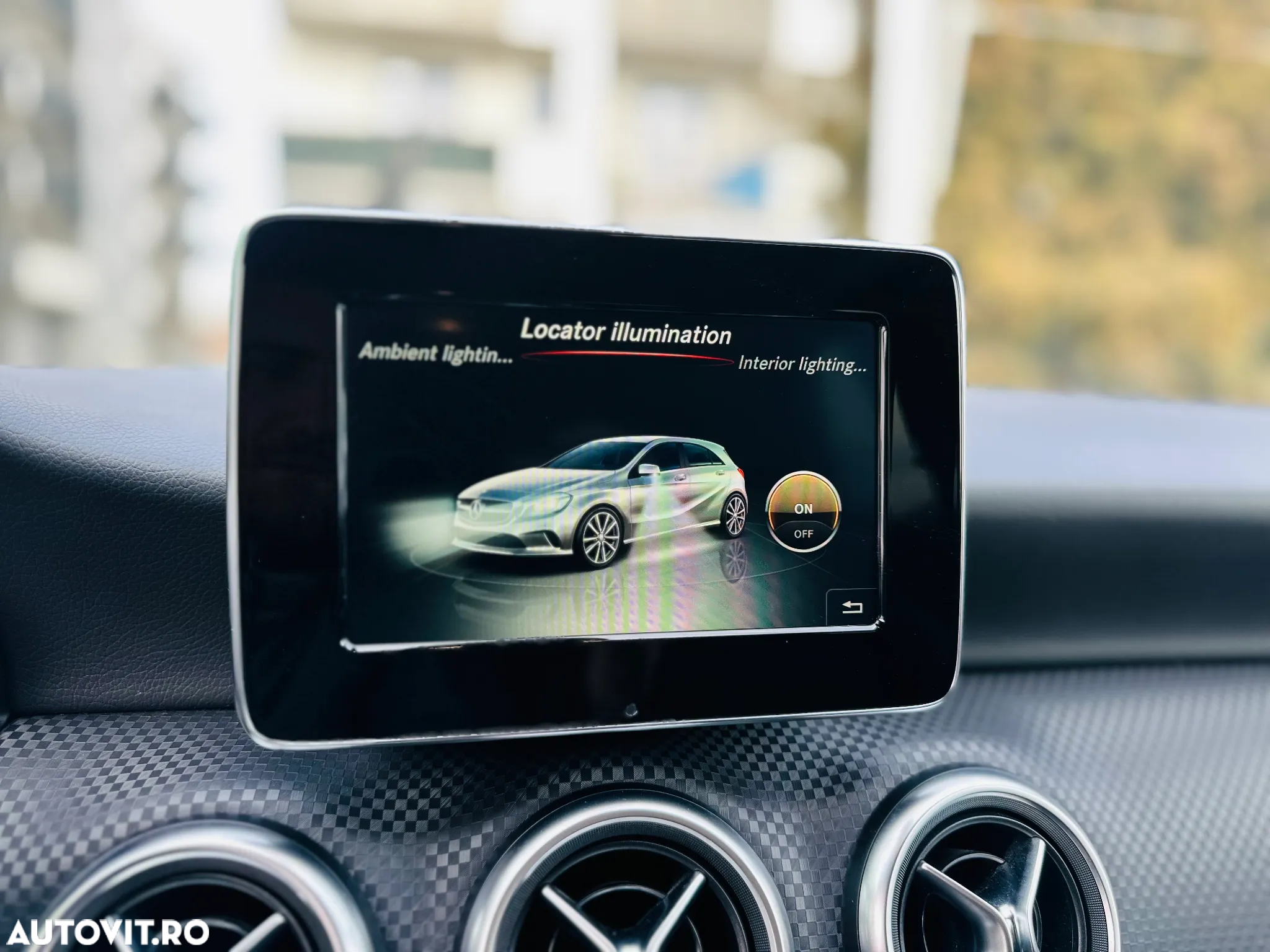 Mercedes-Benz A 180 (BlueEFFICIENCY) 7G-DCT Urban - 17