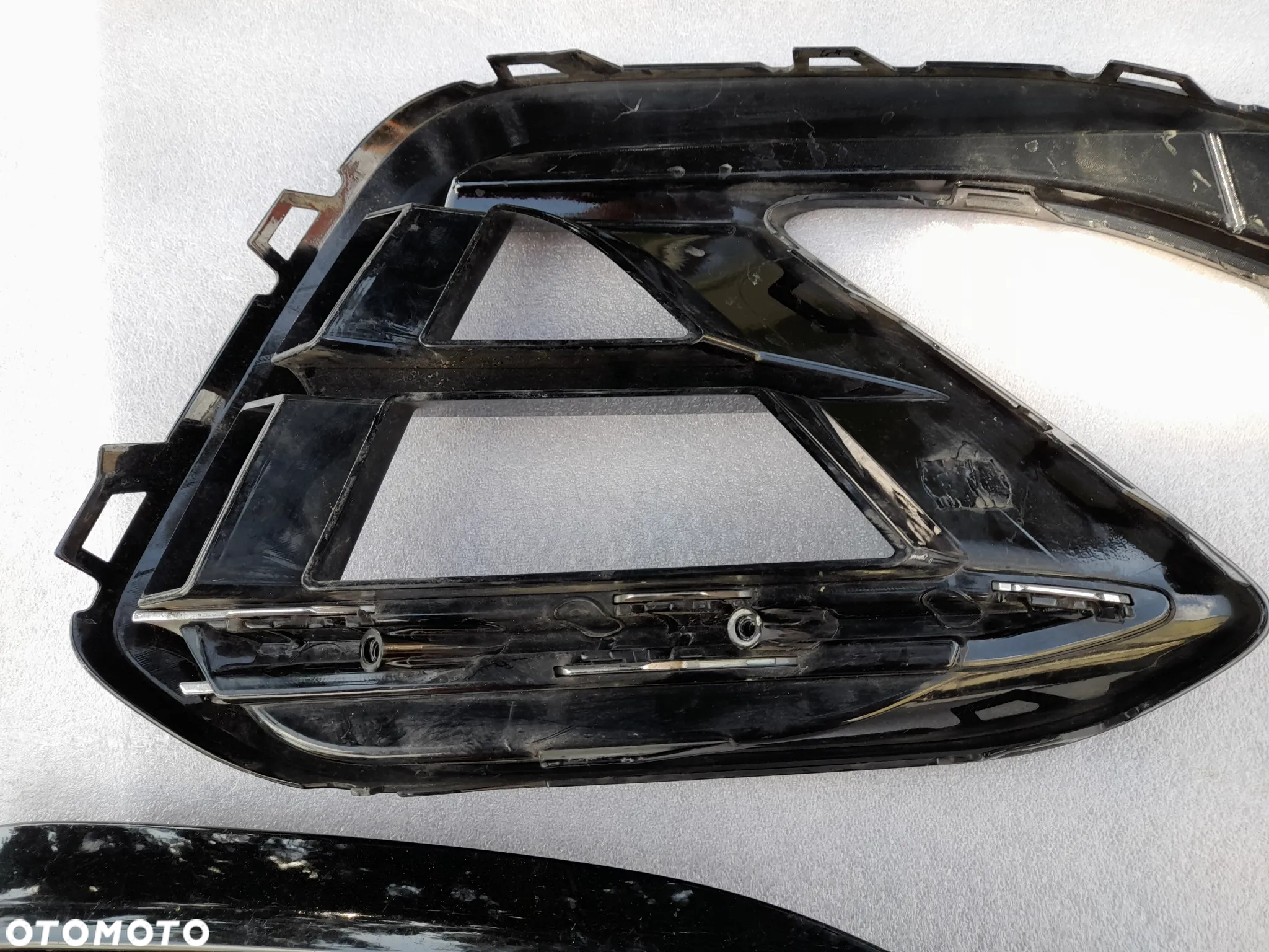 LEWA KRATKA CHROM ZDERZAKA VARTEON LIFT R-LINE  3G8853665E - 4