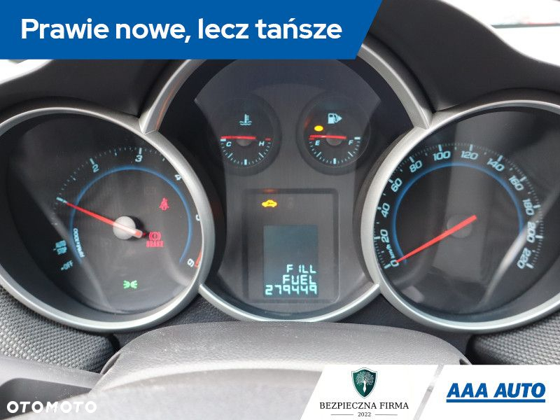 Chevrolet Cruze - 12