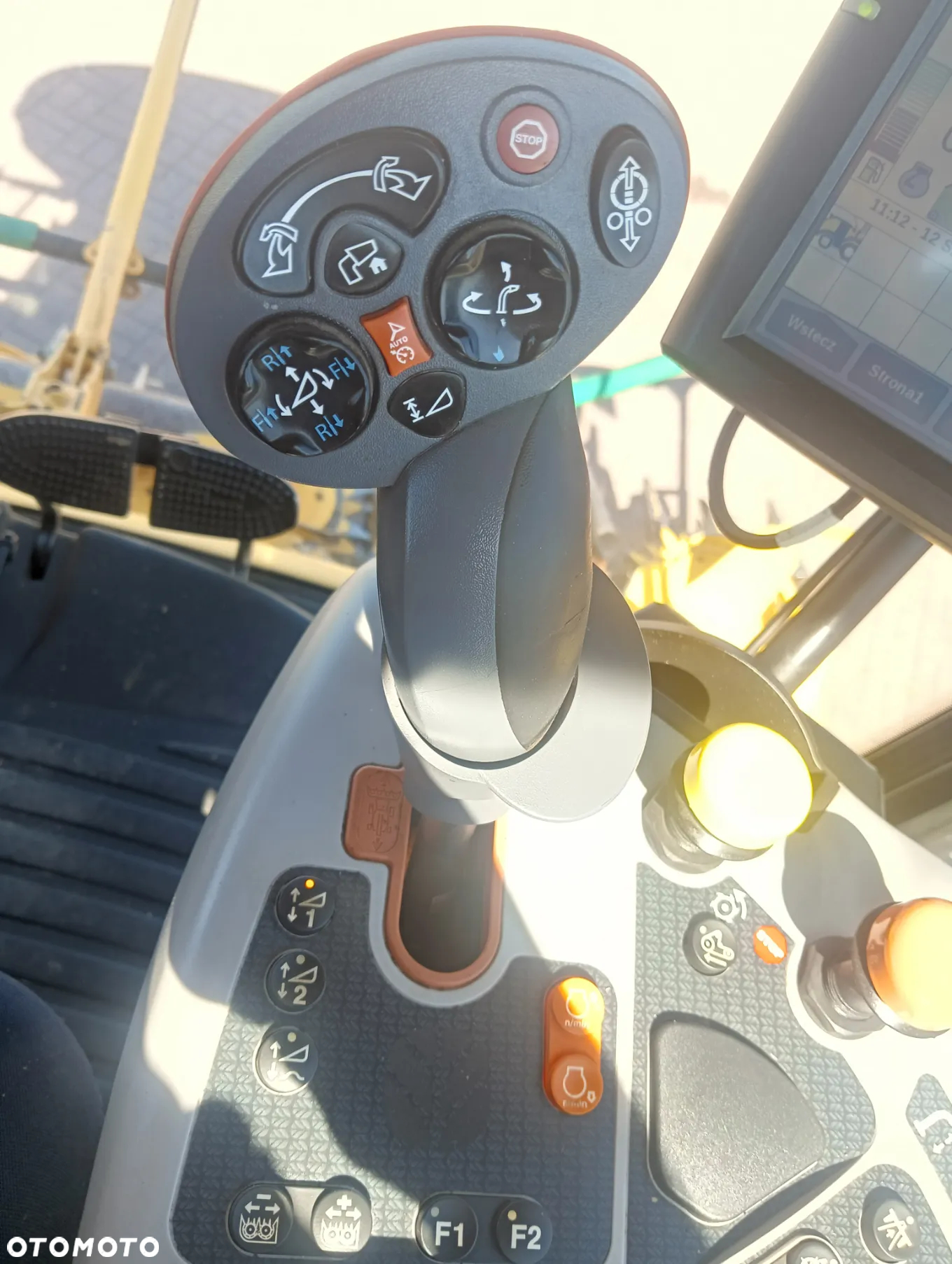 New Holland FR480 - 17